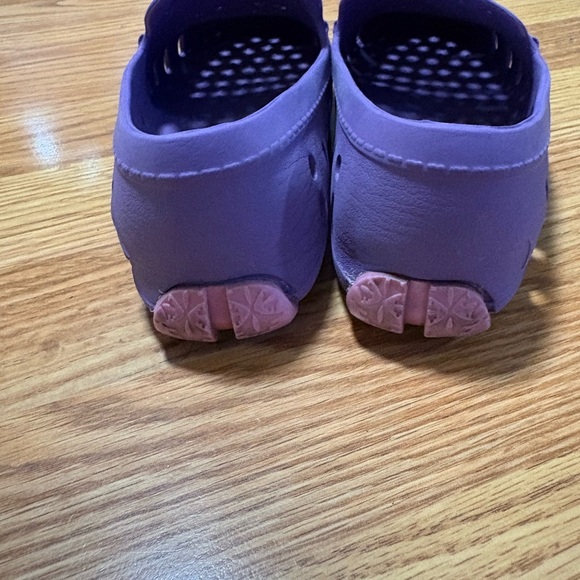 Floafers Purple Slip-On Clogs size 3 - Picture 6 of 6
